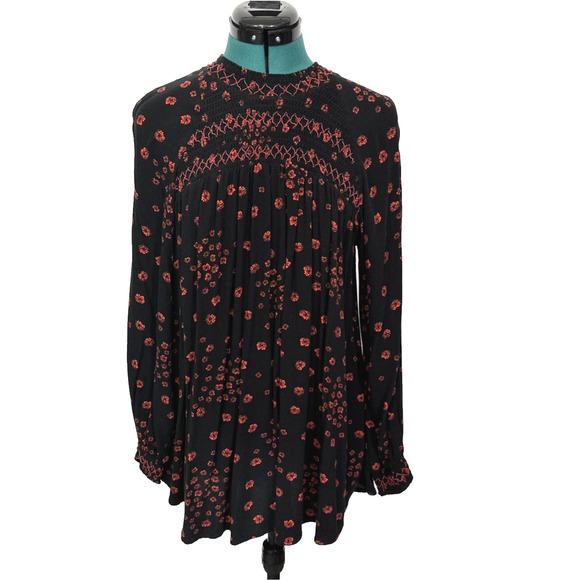 Free People Women's Flowers in Her Hair‎ Tunic Black Red Smocked LS Top Sz Small - Picture 1 of 9